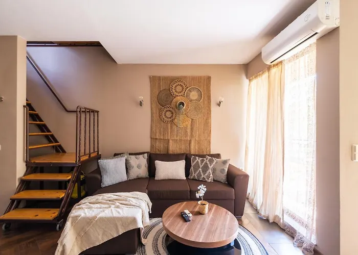 Quiet Maisonette メ Top Spot * Varna