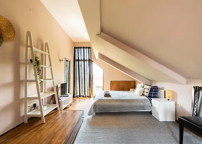 Quiet Maisonette メ Top Spot